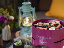 Feuerhand Tamber Tafel Grill Magenta -Barebones Winkel image 272