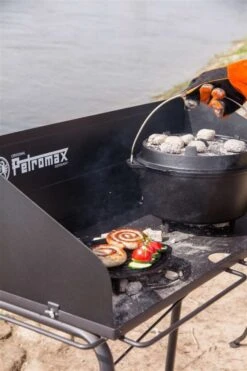 Petromax Dutch Oven Tafel Fe90 9 Petromax Dutch Oven Tafel Fe90 -Barebones Winkel image 329