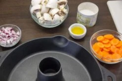 Petromax Cast Iron Turkey / Chicken Sitter 30cm -Barebones Winkel image 469