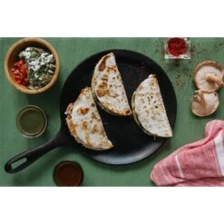 Victoria Cast Iron Comal Griddle 9 Victoria Cast Iron Comal Griddle -Barebones Winkel image 525