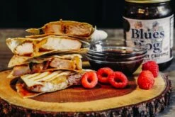 Blues Hog Raspberry Chipotle BBQ Sauce 1 Pint -Barebones Winkel image 60