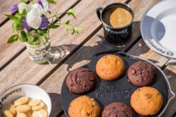 Petromax Cast Iron Muffin Pan 11 Petromax Cast Iron Muffin Pan -Barebones Winkel image 689